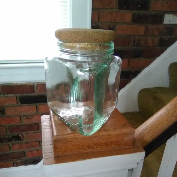 Triangular Jar - Picture 8 of 8